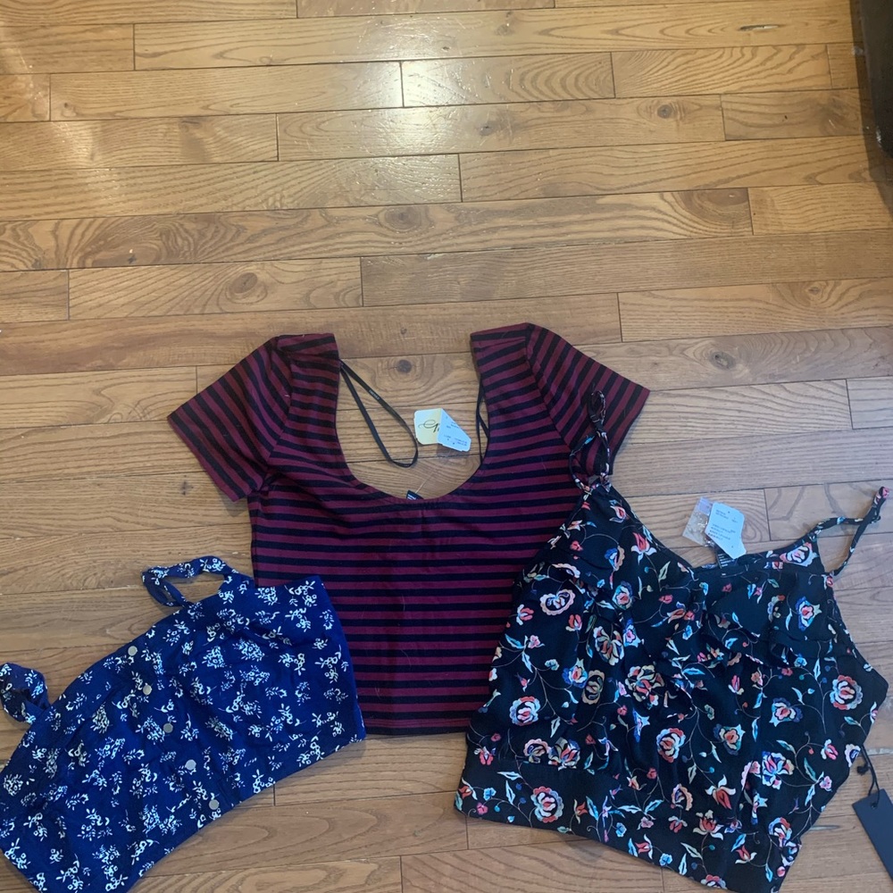 Crop top bundle 🌺 size: medium 🌷 - Picture 2 of 7